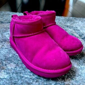 Ugg kids classic ultra water resistant genuine shearling mini boot